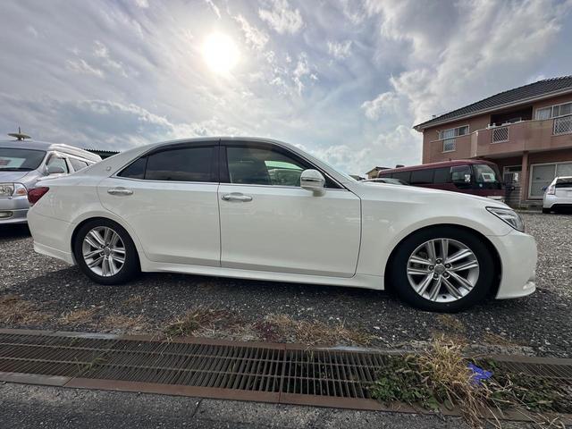 クラウンハイブリッド アスリートS ETC オートクルーズコントロール ナビ アルミホイール オートライト HID CVT スマートキー 電動格納ミラー 盗難防止システム パワーシート USB 衝突安全ボディ ABS ESC エアコン(15枚目)