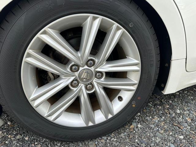 クラウンハイブリッド アスリートS ETC オートクルーズコントロール ナビ アルミホイール オートライト HID CVT スマートキー 電動格納ミラー 盗難防止システム パワーシート USB 衝突安全ボディ ABS ESC エアコン(20枚目)