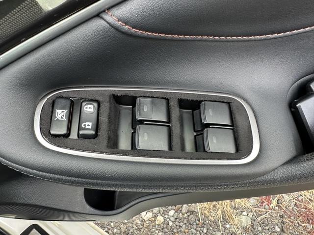 クラウンハイブリッド アスリートS ETC オートクルーズコントロール ナビ アルミホイール オートライト HID CVT スマートキー 電動格納ミラー 盗難防止システム パワーシート USB 衝突安全ボディ ABS ESC エアコン(33枚目)