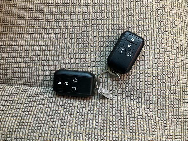 スペーシア ハイブリッドX デュアルセンサーブレーキS コーナーセンサ スマートエントリー シ-トヒ-タ- 電格ドアミラー i-stop フリーキー 安全ボディ オートマチックハイビーム イモビライザー サイドエアバック VDC(18枚目)