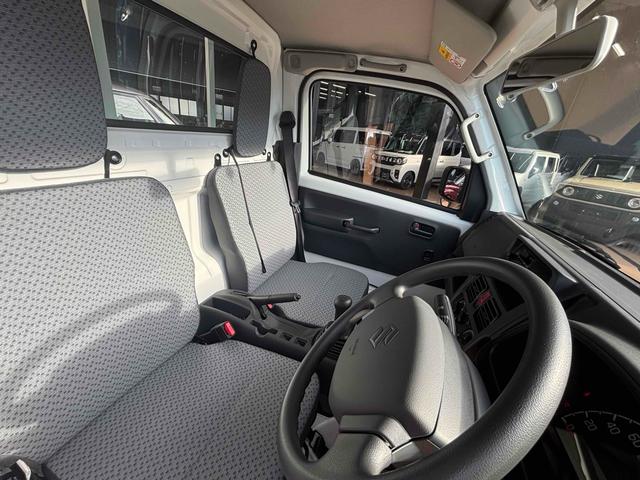 キャリイトラック ＫＣエアコン・パワステ　４ＷＤ　ＭＴ　クリアランスソナー　アイドリングストップ　オートライト　ＥＳＣ　エアコン　パワーステアリング　パワーウィンドウ（6枚目）