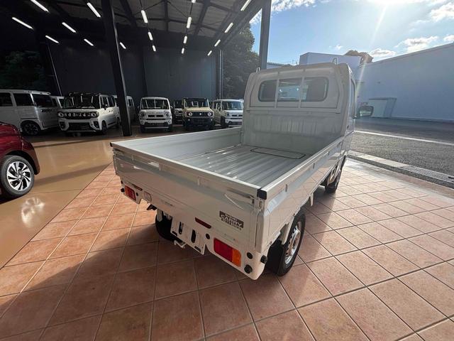 キャリイトラック ＫＣエアコン・パワステ　４ＷＤ　ＭＴ　クリアランスソナー　アイドリングストップ　オートライト　ＥＳＣ　エアコン　パワーステアリング　パワーウィンドウ（11枚目）