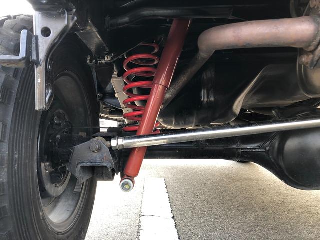 ＡＺオフロード ＸＣ　４ＷＤ（２人）　４ＷＤ／禁煙車／ＥＴＣ／カスタム車両／リフトアップ／純正オーディオ／Ｂｌｕｅｔｏｏｔｈ／パワステ／パワーウインドウ／ＡＢＳ／エアバック／黒革調シートカバー／キーレス／予備キー／社外ＡＷ（47枚目）