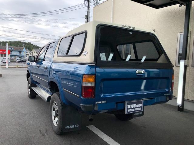 ハイラックスピックアップ ダブルキャブ SSR 4WD/ディーゼル/5MT/4ドア/5人乗り/ETC/エアコン/パワステ/15インチアルミホイール/社外シフトノブ/ドアバイザー/記録簿/取扱説明書(18枚目)
