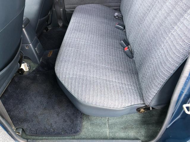 ハイラックスピックアップ ダブルキャブ SSR 4WD/ディーゼル/5MT/4ドア/5人乗り/ETC/エアコン/パワステ/15インチアルミホイール/社外シフトノブ/ドアバイザー/記録簿/取扱説明書(48枚目)