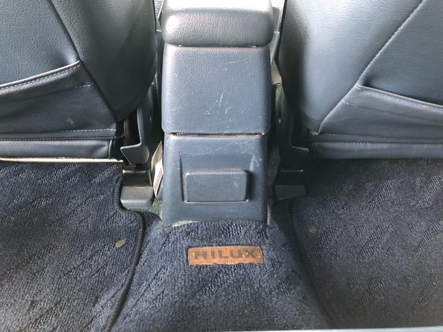 ハイラックスピックアップ ダブルキャブ SSR 4WD/ディーゼル/5MT/4ドア/5人乗り/ETC/エアコン/パワステ/15インチアルミホイール/社外シフトノブ/ドアバイザー/記録簿/取扱説明書(51枚目)