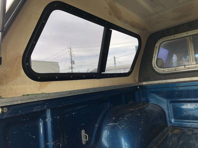 ハイラックスピックアップ ダブルキャブ SSR 4WD/ディーゼル/5MT/4ドア/5人乗り/ETC/エアコン/パワステ/15インチアルミホイール/社外シフトノブ/ドアバイザー/記録簿/取扱説明書(58枚目)