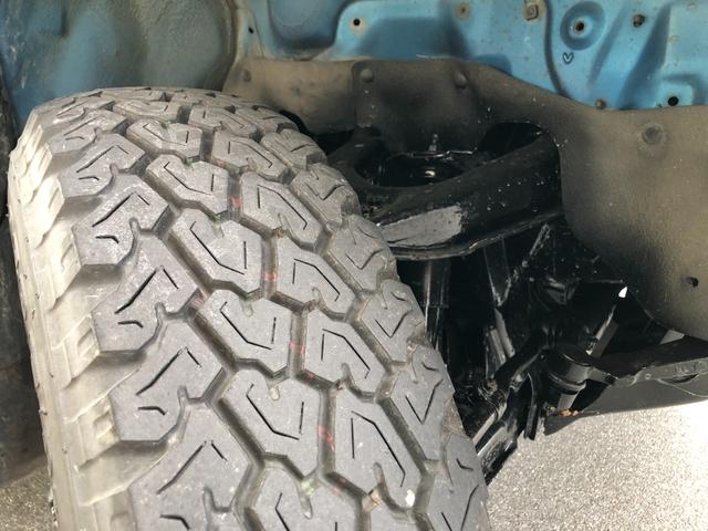 ハイラックスピックアップ ダブルキャブ SSR 4WD/ディーゼル/5MT/4ドア/5人乗り/ETC/エアコン/パワステ/15インチアルミホイール/社外シフトノブ/ドアバイザー/記録簿/取扱説明書(68枚目)