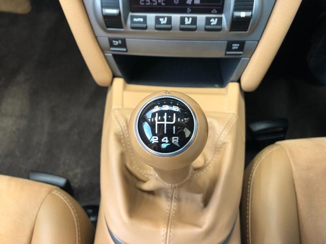 PORSCHE CAYMAN BASE GRADE