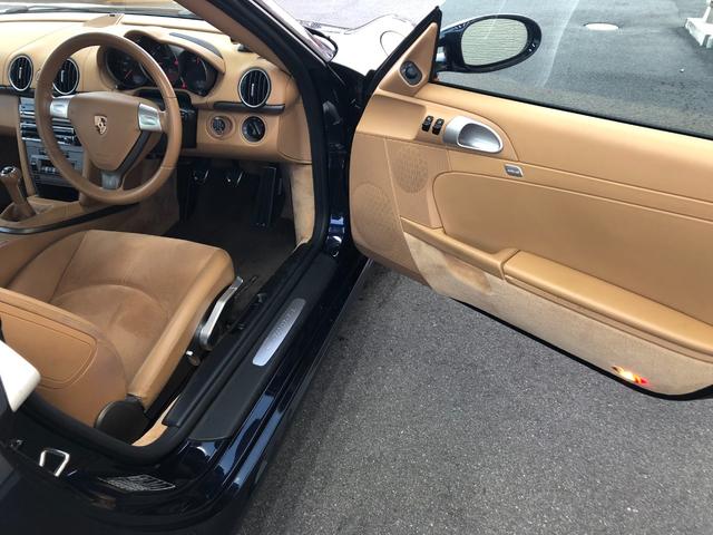 PORSCHE CAYMAN BASE GRADE