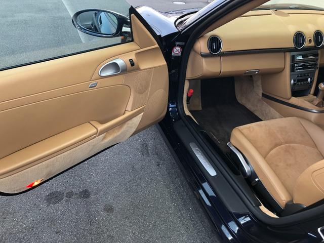 PORSCHE CAYMAN BASE GRADE