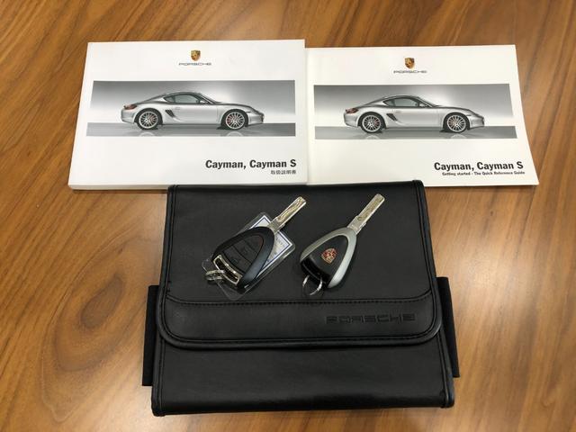 PORSCHE CAYMAN BASE GRADE