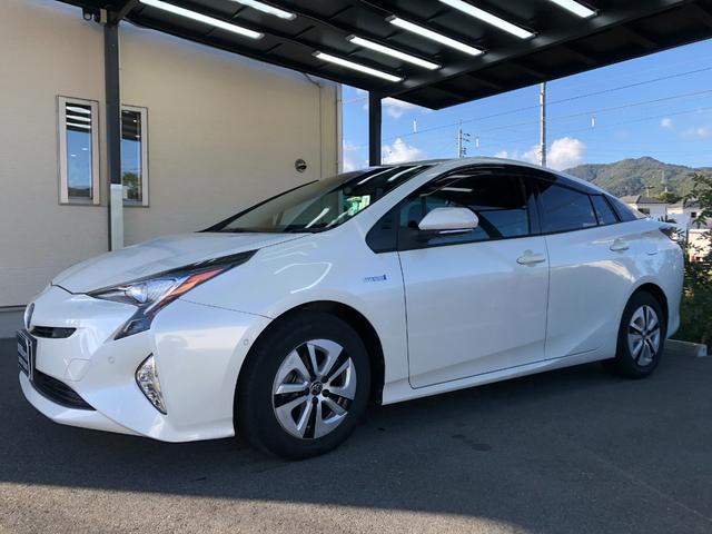 プリウス A 禁煙車/ETC/Fドラレコ/純正SDナビ(NSZT-Y66T)/Bluetooth/DVD/CD/SD/バックカメラ/ブラインドスポットモニター/LEDヘッドライト/ヘッドアップディスプレイ/予備キー(13枚目)