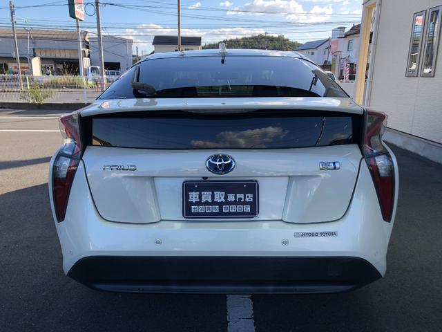 プリウス A 禁煙車/ETC/Fドラレコ/純正SDナビ(NSZT-Y66T)/Bluetooth/DVD/CD/SD/バックカメラ/ブラインドスポットモニター/LEDヘッドライト/ヘッドアップディスプレイ/予備キー(18枚目)