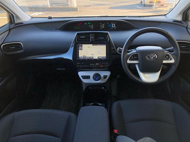 プリウス A 禁煙車/ETC/Fドラレコ/純正SDナビ(NSZT-Y66T)/Bluetooth/DVD/CD/SD/バックカメラ/ブラインドスポットモニター/LEDヘッドライト/ヘッドアップディスプレイ/予備キー(23枚目)
