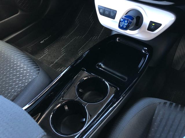 プリウス A 禁煙車/ETC/Fドラレコ/純正SDナビ(NSZT-Y66T)/Bluetooth/DVD/CD/SD/バックカメラ/ブラインドスポットモニター/LEDヘッドライト/ヘッドアップディスプレイ/予備キー(40枚目)