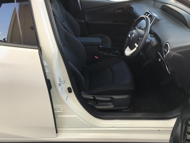 プリウス A 禁煙車/ETC/Fドラレコ/純正SDナビ(NSZT-Y66T)/Bluetooth/DVD/CD/SD/バックカメラ/ブラインドスポットモニター/LEDヘッドライト/ヘッドアップディスプレイ/予備キー(46枚目)