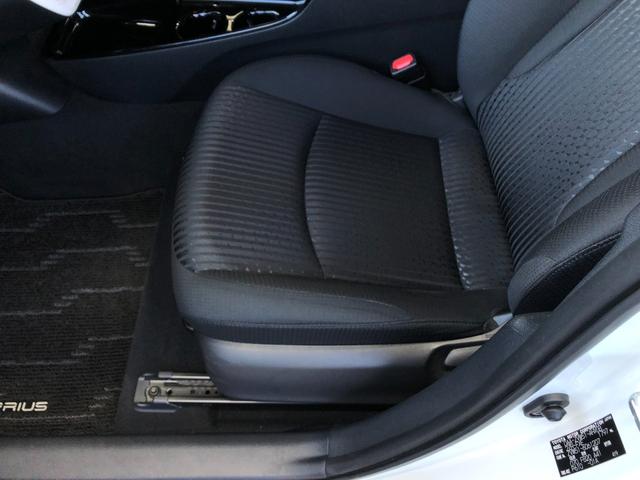 プリウス A 禁煙車/ETC/Fドラレコ/純正SDナビ(NSZT-Y66T)/Bluetooth/DVD/CD/SD/バックカメラ/ブラインドスポットモニター/LEDヘッドライト/ヘッドアップディスプレイ/予備キー(52枚目)