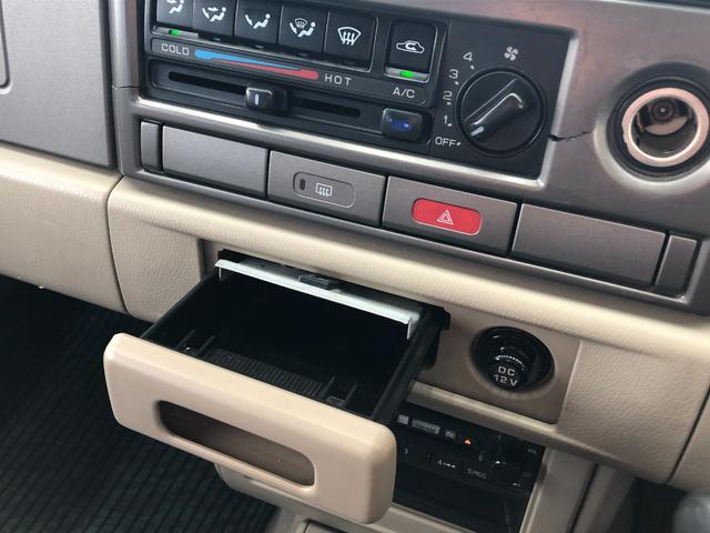 ラシーン ft タイプII ユーザー買取車両/ETC/フロントドライブレコーダー/カーオーディオ/NARDIステアリングホール/電動格納ミラー/パワーウィンドウ/社外キーレス/リアミラーフィルム/エアコン/取扱説明書(31枚目)