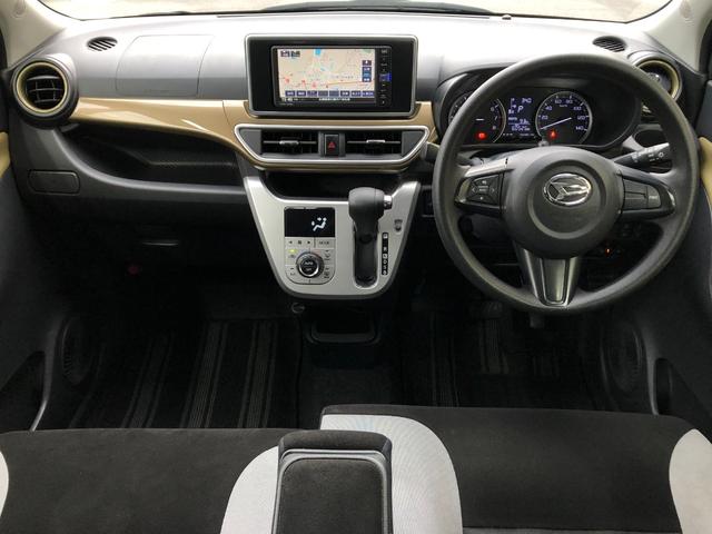 【内装】ブラック＆カーキ＆シルバー系でおしゃれな内装になっております。