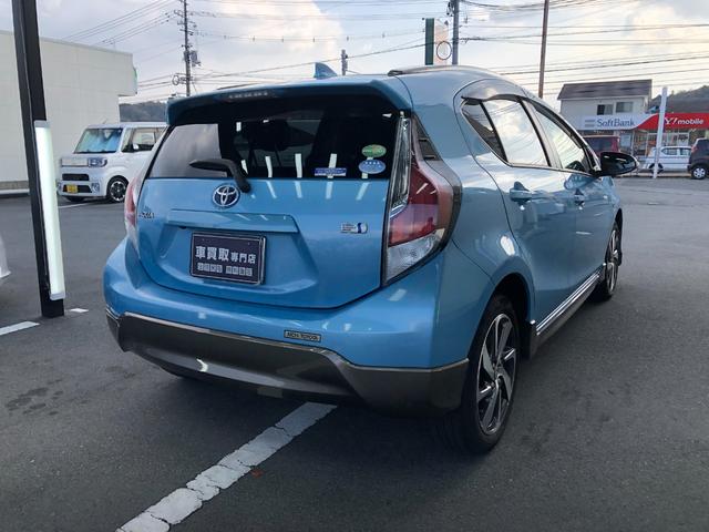 アクア Ｘ－アーバン　車検付／ＥＴＣ／ドライブレコーダー／純正ＳＤナビ／バックカメラ／Ｂｌｕｅｔｏｏｔｈ／ＴＶ／ＤＶＤ／ＣＤ／ＳＤ／オートマチックハイビーム／オートライト／電動格納ミラー／スマートキー／予備キー（18枚目）