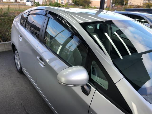 プリウス S 禁煙車/ETC/純正HDDナビ/バックカメラ/Bluetooth/TV/DVD/CD/SD/オートライト/フォグランプ/電動格納ミラー/ドアバイザー/純正15インチアルミホイール/スマートキー(10枚目)