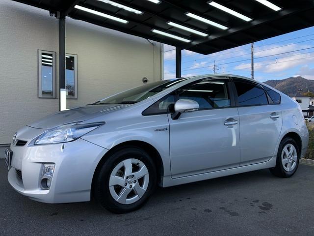 プリウス S 禁煙車/ETC/純正HDDナビ/バックカメラ/Bluetooth/TV/DVD/CD/SD/オートライト/フォグランプ/電動格納ミラー/ドアバイザー/純正15インチアルミホイール/スマートキー(12枚目)