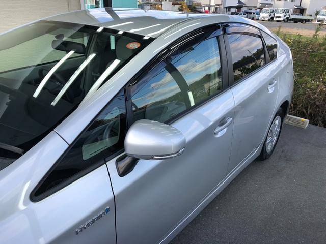プリウス S 禁煙車/ETC/純正HDDナビ/バックカメラ/Bluetooth/TV/DVD/CD/SD/オートライト/フォグランプ/電動格納ミラー/ドアバイザー/純正15インチアルミホイール/スマートキー(14枚目)