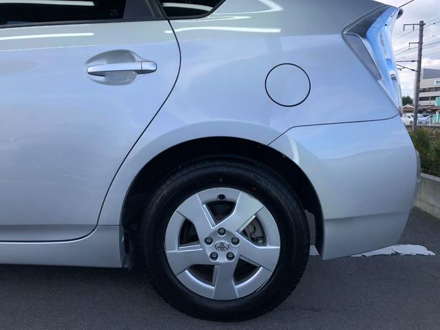 プリウス S 禁煙車/ETC/純正HDDナビ/バックカメラ/Bluetooth/TV/DVD/CD/SD/オートライト/フォグランプ/電動格納ミラー/ドアバイザー/純正15インチアルミホイール/スマートキー(16枚目)