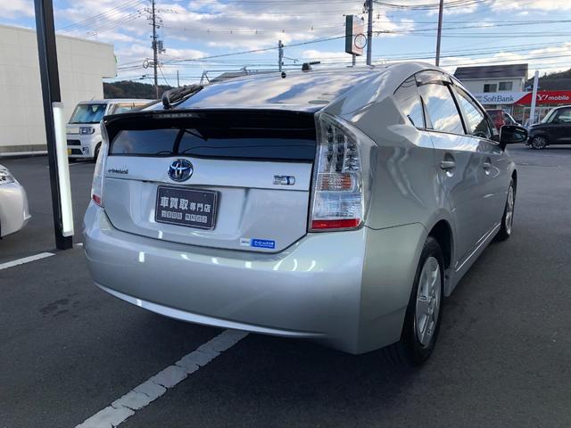プリウス S 禁煙車/ETC/純正HDDナビ/バックカメラ/Bluetooth/TV/DVD/CD/SD/オートライト/フォグランプ/電動格納ミラー/ドアバイザー/純正15インチアルミホイール/スマートキー(20枚目)