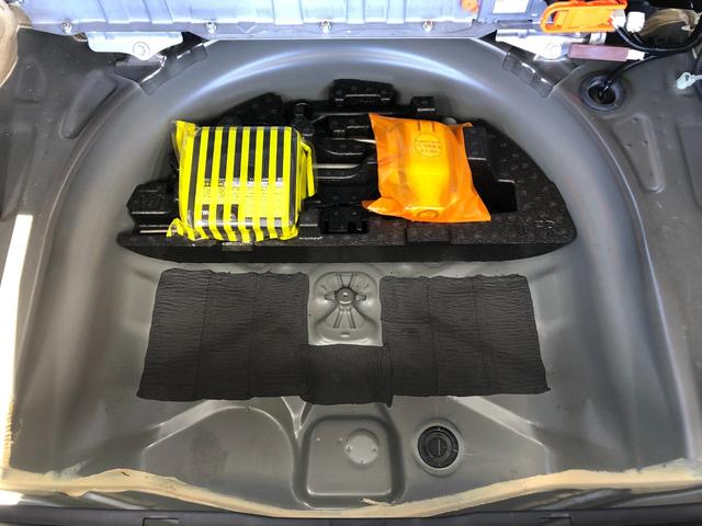 プリウスアルファ Ｓ　禁煙車／ＥＴＣ／ストラーダナビ（ＣＮ－ＡＳ３００ＷＤ）／バックカメラ／Ｂｌｕｅｔｏｏｔｈ／ＴＶ／ＤＶＤ／ＣＤ／ＳＤ／オートライト／フォグランプ／電動格納ミラー／オートエアコン／スマートキー（66枚目）