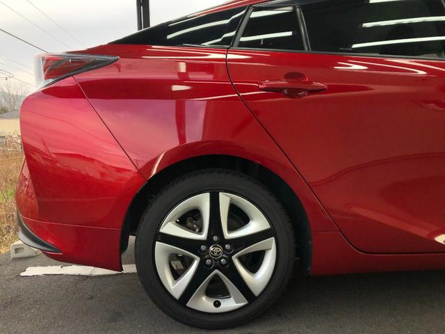 プリウス Ｓツーリングセレクション　禁煙車／ＥＴＣ／純正ＳＤナビ（ＮＳＺＴ－Ｗ６４Ｔ）／バックカメラ／Ｂｌｕｅｔｏｏｔｈ／ＴＶ／ＤＶＤ／ＣＤ／ＳＤ／レーダークルーズコントロール／シートヒーター／レザーシート／ＬＥＤヘッドライト／予備キー（11枚目）