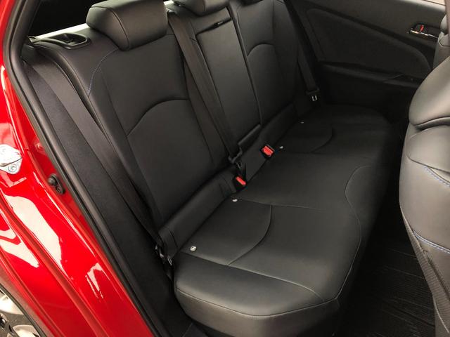 プリウス Ｓツーリングセレクション　禁煙車／ＥＴＣ／純正ＳＤナビ（ＮＳＺＴ－Ｗ６４Ｔ）／バックカメラ／Ｂｌｕｅｔｏｏｔｈ／ＴＶ／ＤＶＤ／ＣＤ／ＳＤ／レーダークルーズコントロール／シートヒーター／レザーシート／ＬＥＤヘッドライト／予備キー（56枚目）