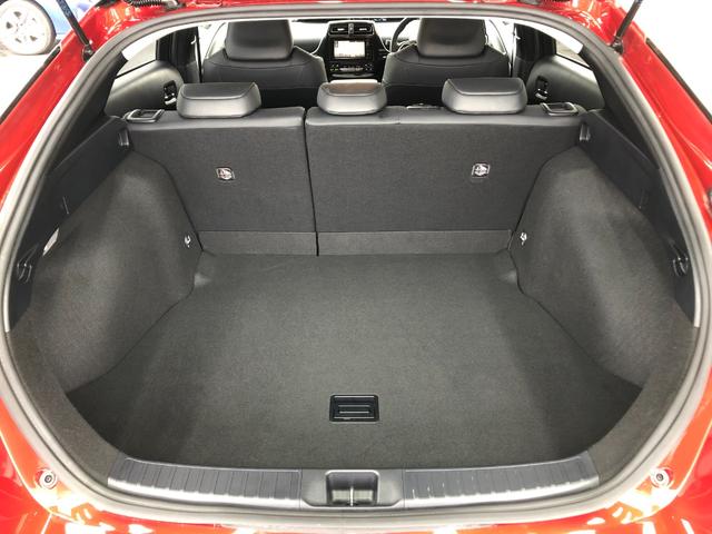 プリウス Ｓツーリングセレクション　禁煙車／ＥＴＣ／純正ＳＤナビ（ＮＳＺＴ－Ｗ６４Ｔ）／バックカメラ／Ｂｌｕｅｔｏｏｔｈ／ＴＶ／ＤＶＤ／ＣＤ／ＳＤ／レーダークルーズコントロール／シートヒーター／レザーシート／ＬＥＤヘッドライト／予備キー（62枚目）