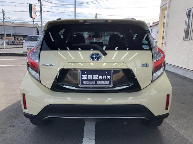 アクア クロスオーバー　車検付／禁煙車／ＥＴＣ／ドラレコ／純正ＳＤナビ（ＮＳＺＴ－Ｙ６６Ｔ）／バックカメラ／Ｂｌｕｅｔｏｏｔｈ／ＴＶ／ＤＶＤ／ＣＤ／ＳＤ／ハーフレザーシート／オートマチックハイビーム／フォグランプ／予備キー（16枚目）