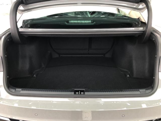 �y�g�����N���[���z