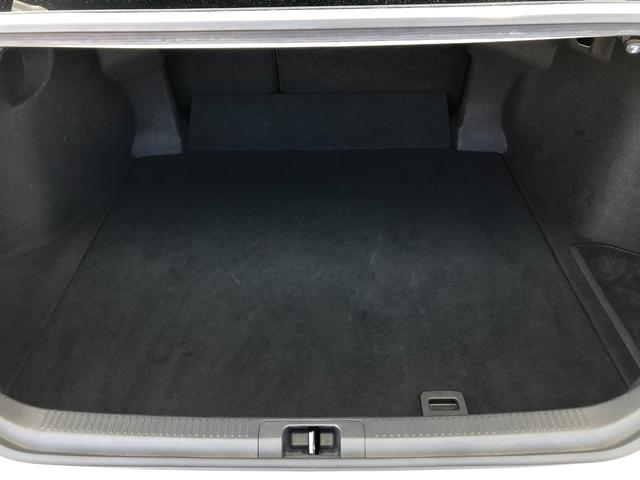 �y�g�����N���[���z