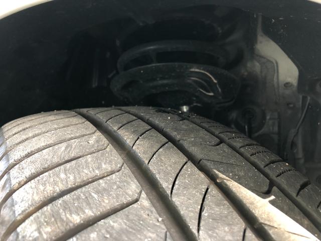 �y�����z