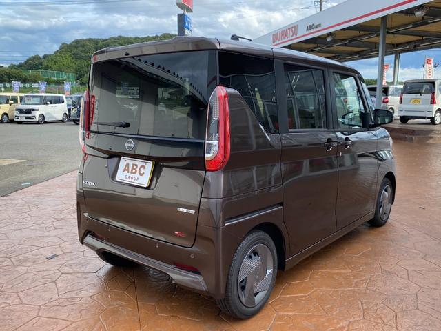 ルークス Ｘ　全周囲カメラ　両側電動スライドドア　ナビ　ＴＶ　クリアランスソナー　衝突被害軽減システム　オートライト　ＬＥＤヘッドランプ　スマートキー　アイドリングストップ　ベンチシート　ＣＶＴ　盗難防止システム（15枚目）