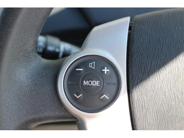 プリウス S ナビ アルミホイール オートライト CVT スマートキー アイドリングストップ 盗難防止システム CD 衝突安全ボディ ABS ESC エアコン パワーステアリング パワーウィンドウ 運転席エアバッグ(6枚目)