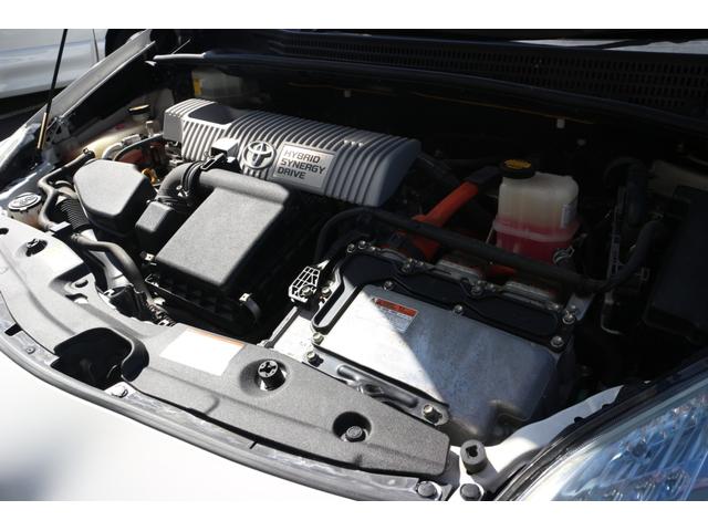 プリウス S ナビ アルミホイール オートライト CVT スマートキー アイドリングストップ 盗難防止システム CD 衝突安全ボディ ABS ESC エアコン パワーステアリング パワーウィンドウ 運転席エアバッグ(39枚目)