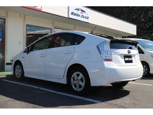 プリウス S ナビ アルミホイール オートライト CVT スマートキー アイドリングストップ 盗難防止システム CD 衝突安全ボディ ABS ESC エアコン パワーステアリング パワーウィンドウ 運転席エアバッグ(59枚目)