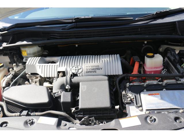 プリウス S ナビ アルミホイール オートライト CVT スマートキー アイドリングストップ 盗難防止システム CD 衝突安全ボディ ABS ESC エアコン パワーステアリング パワーウィンドウ 運転席エアバッグ(62枚目)