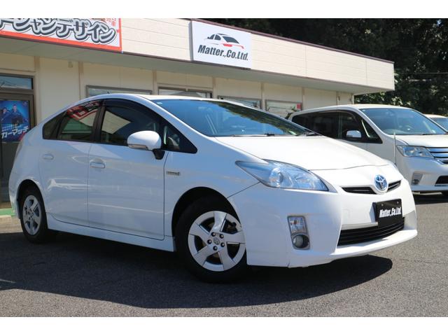 プリウス S ナビ アルミホイール オートライト CVT スマートキー アイドリングストップ 盗難防止システム CD 衝突安全ボディ ABS ESC エアコン パワーステアリング パワーウィンドウ 運転席エアバッグ(69枚目)