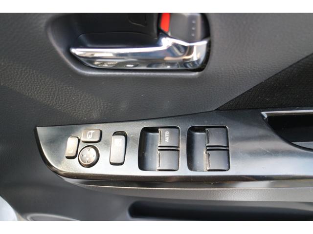 ワゴンRスティングレー T 検2年 自社ローン ナビ TV オートライト HID スマートキー 電動格納ミラー ベンチシート CD ミュージックプレイヤー接続可 Bluetooth アルミホイール 衝突安全ボディ(10枚目)