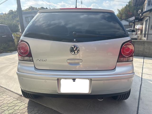 ポロ １．４　コンフォートライン　ＥＴＣ　バックカメラ　ナビ　ＴＶ　クリアランスソナー　アルミホイール　キーレスエントリー　電動格納ミラー　ＡＴ　盗難防止システム　ＡＢＳ　ＥＳＣ　ＣＤ　エアコン　パワーステアリング　パワーウィンドウ（16枚目）