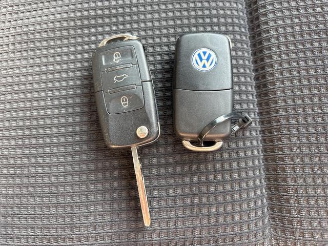 ポロ １．４　コンフォートライン　ＥＴＣ　バックカメラ　ナビ　ＴＶ　クリアランスソナー　アルミホイール　キーレスエントリー　電動格納ミラー　ＡＴ　盗難防止システム　ＡＢＳ　ＥＳＣ　ＣＤ　エアコン　パワーステアリング　パワーウィンドウ（30枚目）