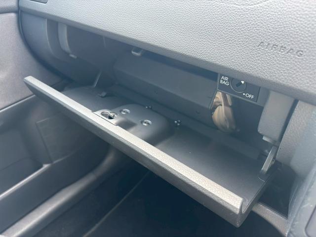 ポロ １．４　コンフォートライン　ＥＴＣ　バックカメラ　ナビ　ＴＶ　クリアランスソナー　アルミホイール　キーレスエントリー　電動格納ミラー　ＡＴ　盗難防止システム　ＡＢＳ　ＥＳＣ　ＣＤ　エアコン　パワーステアリング　パワーウィンドウ（40枚目）