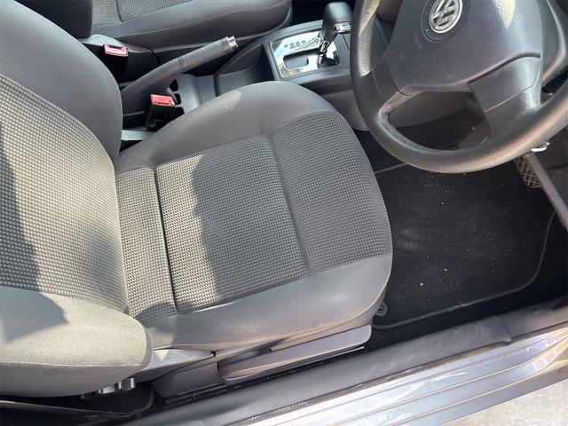 ポロ １．４　コンフォートライン　ＥＴＣ　バックカメラ　ナビ　ＴＶ　クリアランスソナー　アルミホイール　キーレスエントリー　電動格納ミラー　ＡＴ　盗難防止システム　ＡＢＳ　ＥＳＣ　ＣＤ　エアコン　パワーステアリング　パワーウィンドウ（45枚目）