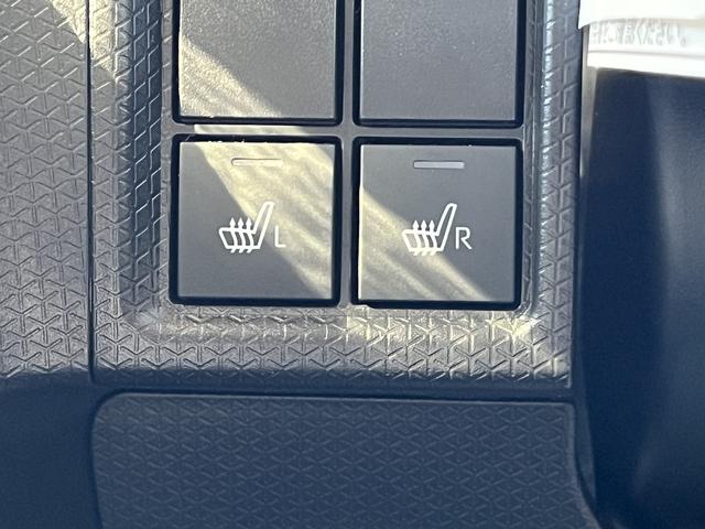 タント カスタムX LEDヘッドライト/フォグランプ コーナーセンサー 両側パワースライドドア 運転席/助手席シートヒーター 禁煙車 記録簿 認定中古車 レーンアシスト 衝突回避支援システム搭載車(17枚目)